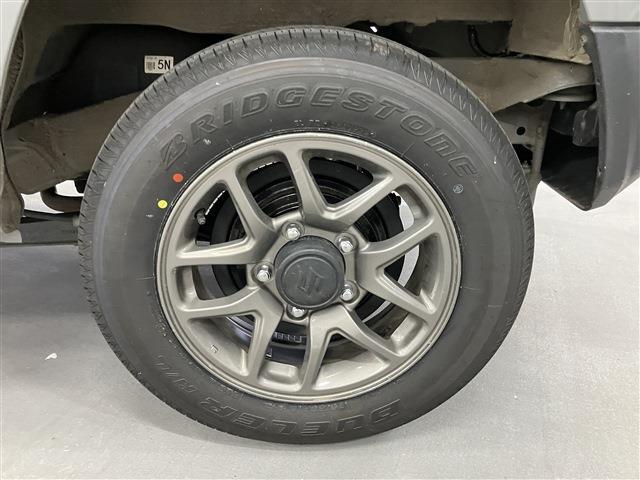 ジムニー ＸＣ　４ＷＤ　衝突軽減ブレーキ　レーンキープアシスト　ダウンヒルアシストコントロール　シートヒーター　純正アルミホイール　ウィンカーミラー　電動格納ミラー　ＬＥＤヘッドライト　フォグランプ　フロアマット（46枚目）