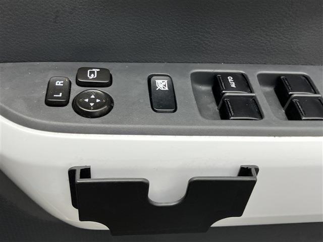 ハスラー Ｇ　４ＷＤ　社外ナビ　バックカメラ　ドライブレコーダー　Ｂｌｕｅｔｏｏｔｈ接続　衝突軽減ブレーキ　アイドリングストップ　ダウンヒルアシストコントロール　シートヒーター　フロアマット　ドアバイザー（29枚目）