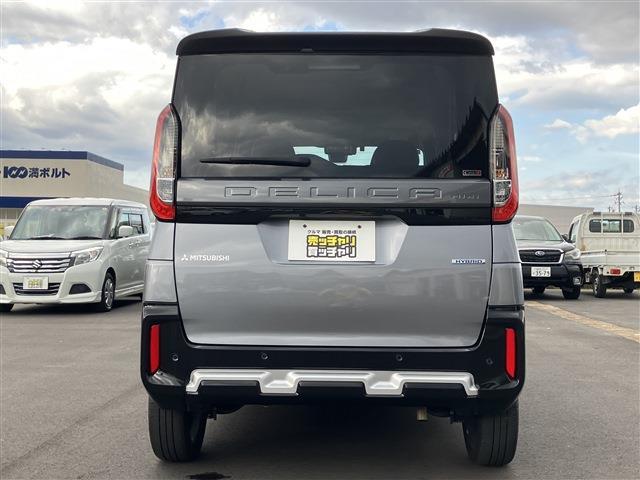 デリカミニ Ｇ　プレミアム　デジタルルームミラー　ＥＴＣ　純正９インチオーディオディスプレイ　シートヒーター　ステアリングヒーター　両側パワースライドドア　マイパイロット　純正１５インチＡＷ　フォグランプ　バックカメラ（5枚目）