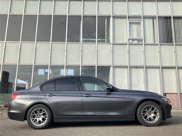 ３シリーズ ３２０ｄ　★ディーゼルターボ★純正ＨＤＤナビ★社外地デジチューナー★バックカメラ★ＥＴＣ★クルーズコントロール★パワーシート★ドラレコ★衝突軽減ブレーキ★社外アルミ★スペアキー（7枚目）