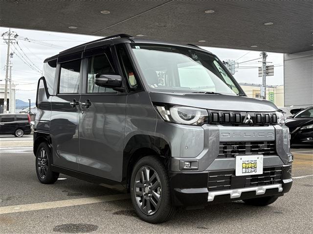 デリカミニ Ｔ　プレミアム　外ナビ　ハンズフリースライドドア　禁煙　全方位カメラ　　両側パワスラ　　ＥＴＣ　デジタルインナーミラー　ドラレコ前　マイパイロット　シートカバー　ＬＥＤライト　シートヒーター　ステアリングヒーター（3枚目）