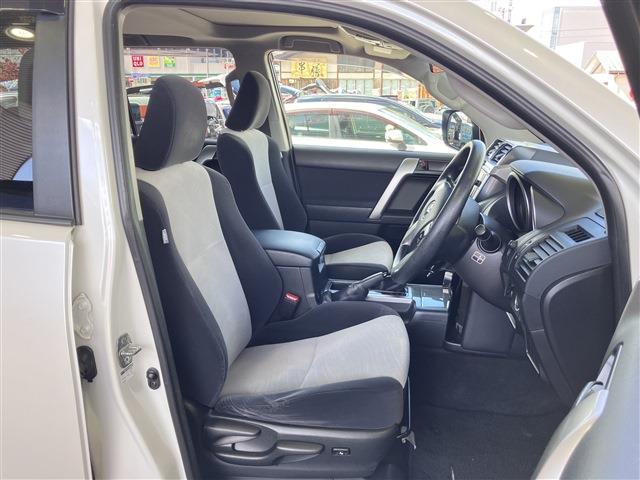 TOYOTA LAND CRUISER PRADO TX ARGENTO CROSS