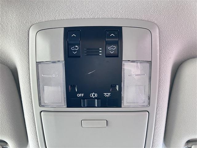 TOYOTA LAND CRUISER PRADO TX ARGENTO CROSS