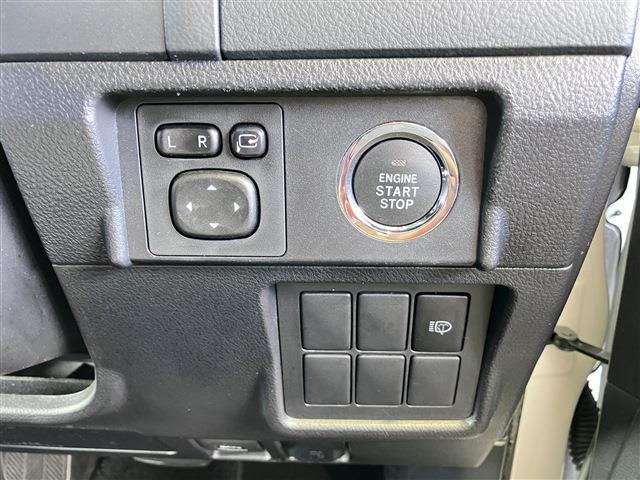 TOYOTA LAND CRUISER PRADO TX ARGENTO CROSS