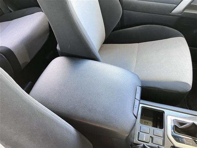 TOYOTA LAND CRUISER PRADO TX ARGENTO CROSS