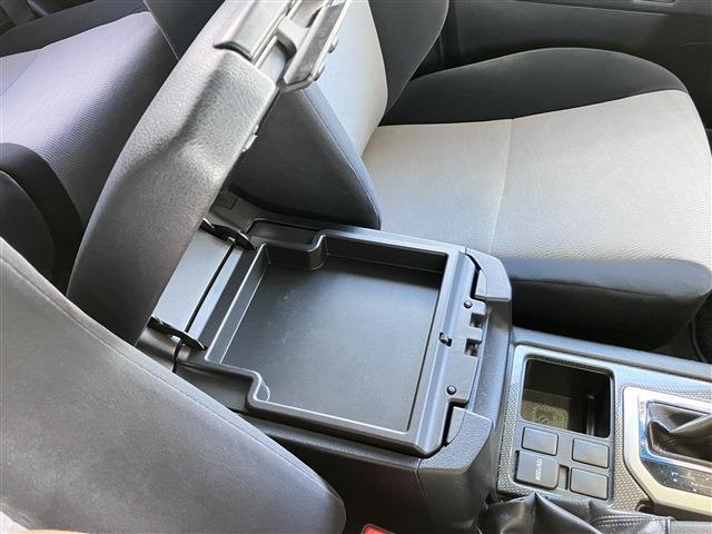 TOYOTA LAND CRUISER PRADO TX ARGENTO CROSS