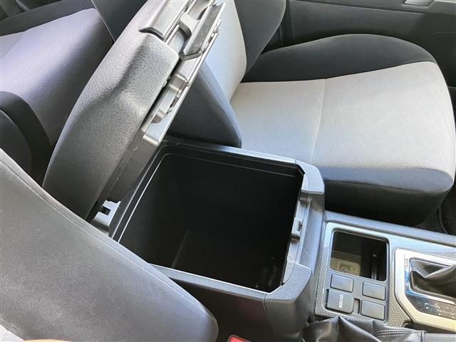 TOYOTA LAND CRUISER PRADO TX ARGENTO CROSS