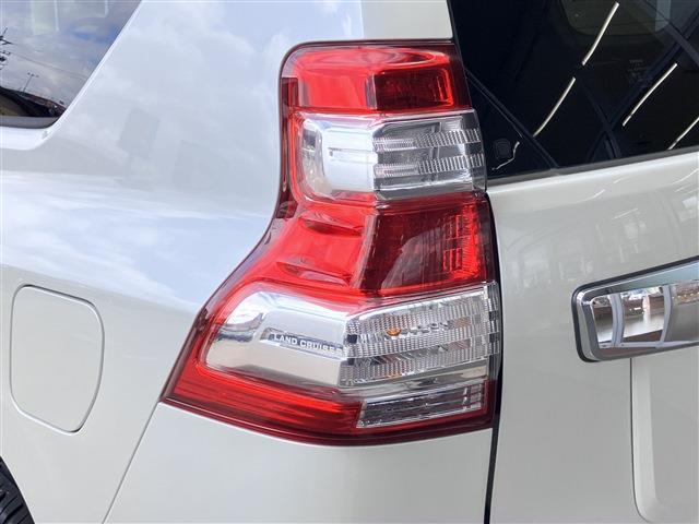 TOYOTA LAND CRUISER PRADO TX ARGENTO CROSS