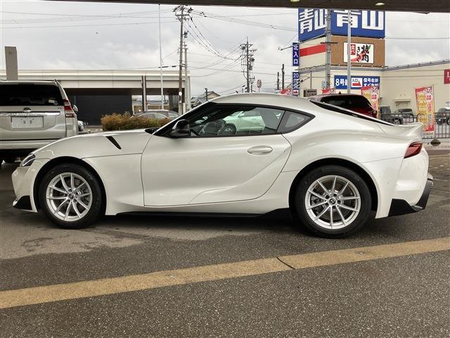 スープラ ＳＺ　★純正ナビ／フルセグ★バックカメラ★ＬＥＤヘッドライト★純正１７インチアルミホイール★スマートキー★ブラインドスポットモニター★レーダークルーズコントロール（5枚目）