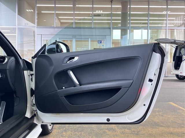 ＴＴ ＲＳプラスクーペ 　クワトロ（16枚目）