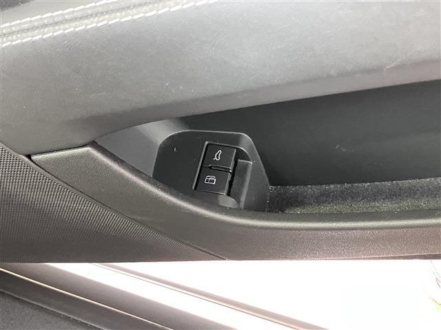 ＴＴ ＲＳプラスクーペ 　クワトロ（32枚目）