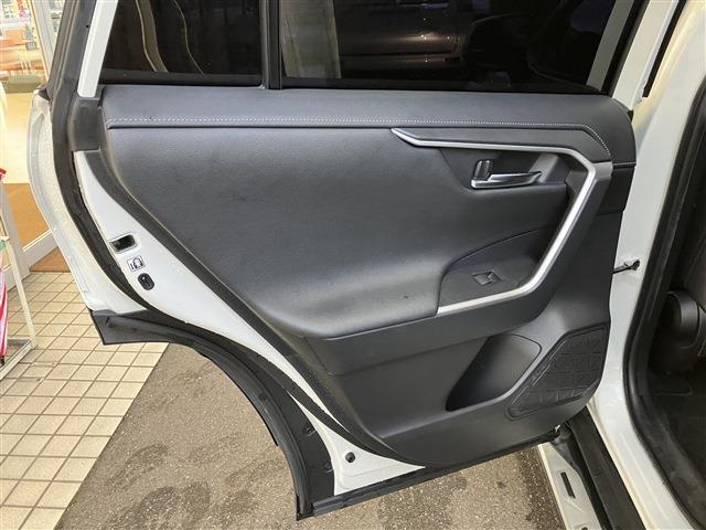 ＲＡＶ４ ハイブリッドＧ　４ＷＤ（14枚目）