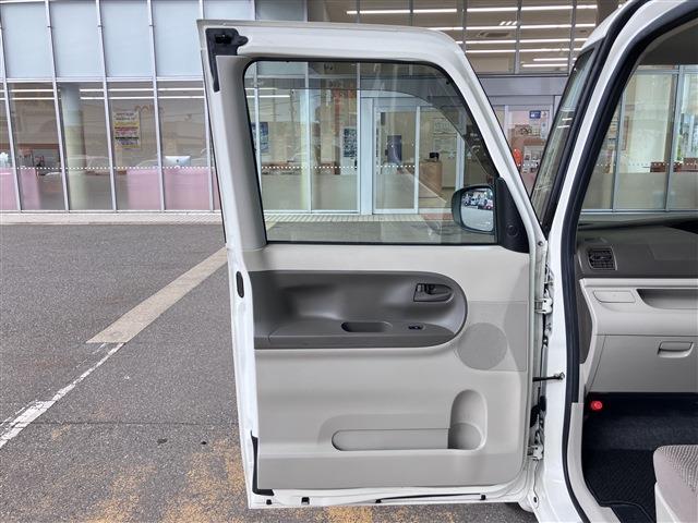 タント Ｌ　ＳＡＩＩＩ　４ＷＤ　両側スライドドア　アイドリングストップ　キーレス　フルセグＴＶ　ナビ　バックカメラ（11枚目）
