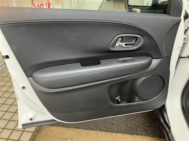 ヴェゼル ハイブリッドX・Lパッケージ 4WD(23枚目)