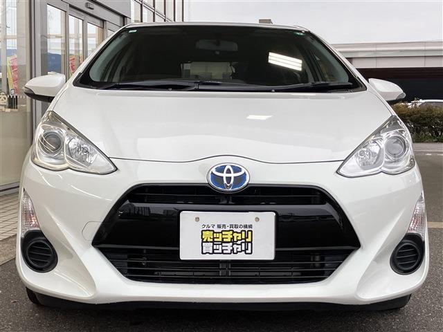 アクア Ｓ　ハイブリッド　純正ホイール　スマートキー　ＥＴＣ　ナビ　フルセグＴＶ　バックカメラ　シートヒーター（2枚目）