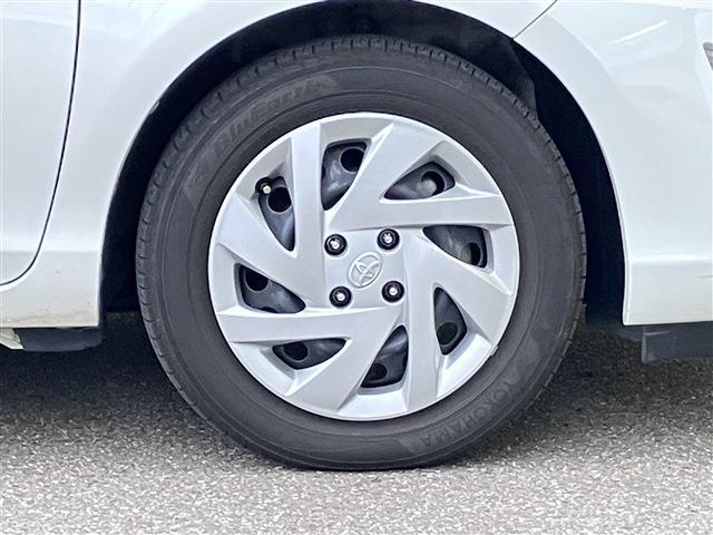 アクア Ｓ　ハイブリッド　純正ホイール　スマートキー　ＥＴＣ　ナビ　フルセグＴＶ　バックカメラ　シートヒーター（10枚目）