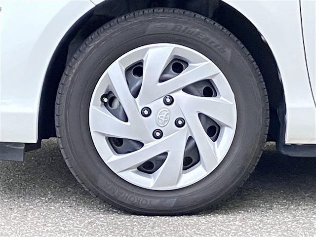 アクア Ｓ　ハイブリッド　純正ホイール　スマートキー　ＥＴＣ　ナビ　フルセグＴＶ　バックカメラ　シートヒーター（11枚目）