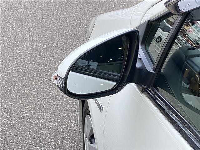 アクア Ｓ　ハイブリッド　純正ホイール　スマートキー　ＥＴＣ　ナビ　フルセグＴＶ　バックカメラ　シートヒーター（18枚目）