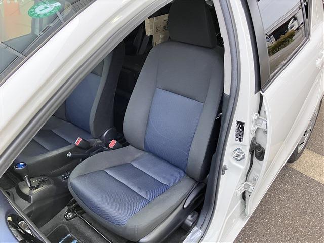 アクア Ｓ　ハイブリッド　純正ホイール　スマートキー　ＥＴＣ　ナビ　フルセグＴＶ　バックカメラ　シートヒーター（21枚目）