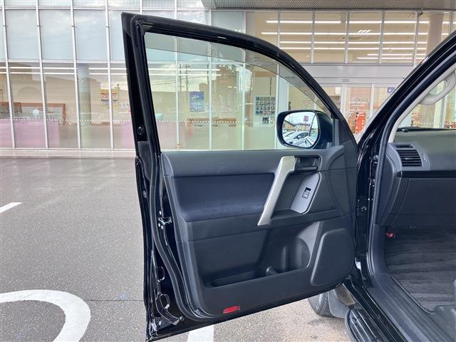 ランドクルーザープラド TX ディーゼル4WD(16枚目)