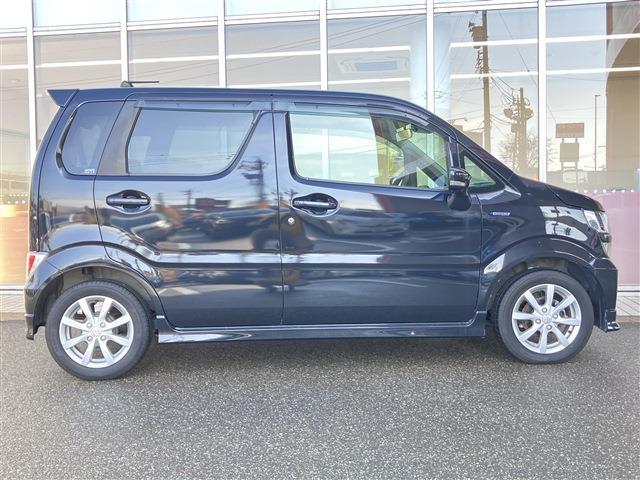 ワゴンＲ ハイブリッドＦＺ　ディスプレイオーディオ★ベンチシート★全方位カメラ★純正アルミホイール★ヘッドアップディスプレイ★シートヒーター★スマートキー★プッシュスタート★アイドリングストップ★（8枚目）