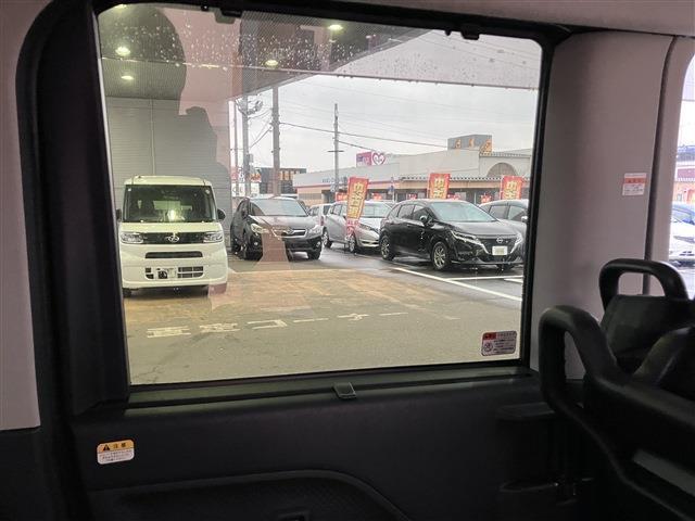 タント ファンクロス　ディスプレイオーディオ★フルセグＴＶ★バックカメラ★スマートキー★プッシュスタート★純正アルミホイール★両側電動スライドドア★パワーウィンドウ★フロアマット（41枚目）