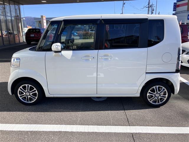 N-BOX G・ターボLパッケージ 純正ナビ★フルセグTV★バックカメラ★両側電動スライドドア★純正アルミホイール★スマートキー★プッシュスタート★ETC★パワーウィンドウ★フロアマット★横滑り防止装置(9枚目)
