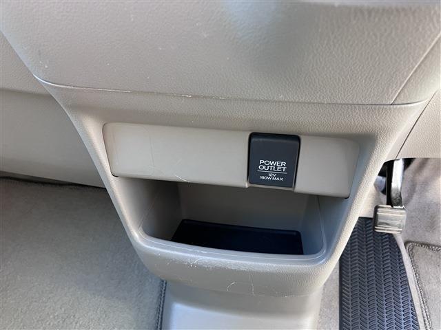 N-BOX G・ターボLパッケージ 純正ナビ★フルセグTV★バックカメラ★両側電動スライドドア★純正アルミホイール★スマートキー★プッシュスタート★ETC★パワーウィンドウ★フロアマット★横滑り防止装置(33枚目)