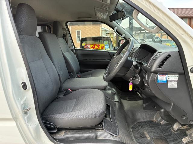 ハイエースバン ロングDX GLパッケージ 3/6人乗り4WD ディーゼルターボ ナビ ワンセグ 前後ドライブレコーダー ETC 電動格納ミラー キーレス フォグランプ(22枚目)