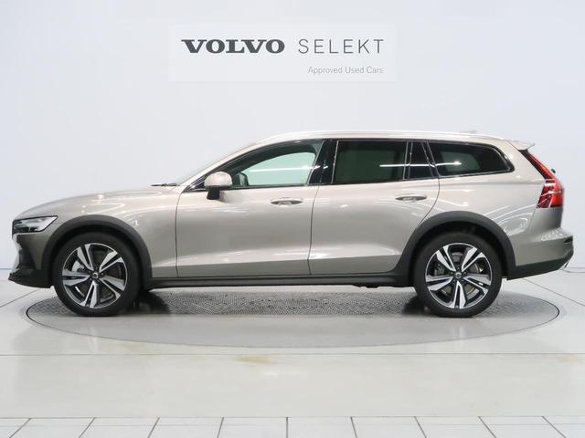 ｖ６０ ボルボ クロスカントリー ｂ５ ａｗｄ プロ 認定中古車 ワンオーナー 禁煙 ラグジュアリーパッケージ サンルーフ パイロットアシスト ｂ ｗプレミアムサウンドシステム パワーシート シートベンチレーション 富山県 クロスカントリー ｂ５ ａｗｄ プロ 認定