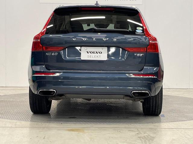 ＸＣ６０ Ｔ５　ＡＷＤ　インスクリプション　認定中古車　ＡＷＤ　　白革シート　ｈａｒｍａｎ／ｋａｒｄｏｎ　衝突被害軽減ブレーキ　クルーズコントロール　３６０°カメラ　パイロットアシスト　純正９インチナビ（18枚目）