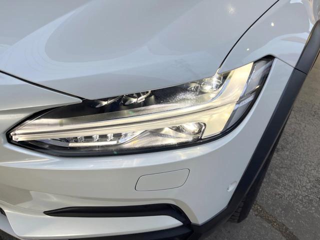 Ｖ９０ クロスカントリー　Ｄ４ＡＷＤノルディックエディション　パノラマガラスサンルーフ　アンバーレザーシート　ｈａｒｍａｎ／ｋａｒｄｏｎ　純正９インチナビ　３６０°ビューカメラ　禁煙車　インテリセーフ　Ｂｌｕｅｔｏｏｔｈ　フルセグＴＶ　シートヒーター　ＥＴＣ（40枚目）