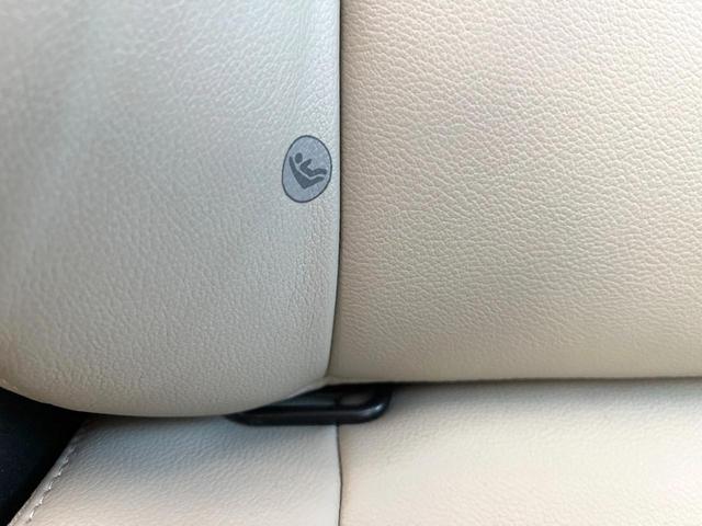 Ｖ４０ Ｔ３　クラシックエディション　認定中古車　ガラスルーフ　最終モデル　白革シート　インテリセーフ　衝突被害軽減ブレーキ　シートヒーター　パワーシート　ＬＥＤヘッドライト　バックカメラ　純正ナビ　レーダークルーズ　Ｂｌｕｅｔｏｏｔｈ（40枚目）