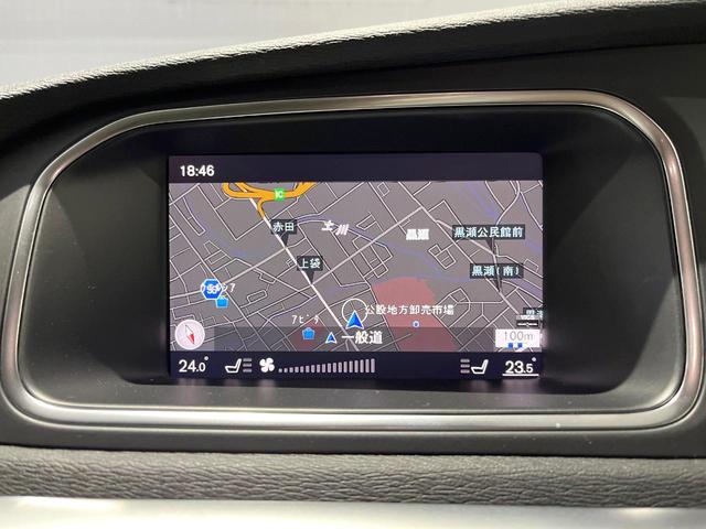 V40 クロスカントリー T5 AWD モメンタム インテリセーフ レーダークルーズ 禁煙車 シートヒーター パワーシート 純正ナビ バックカメラ Bluetooth トールハンマーLEDヘッド ブラインドスポットインフォメーション(5枚目)