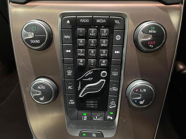 V40 クロスカントリー T5 AWD モメンタム インテリセーフ レーダークルーズ 禁煙車 シートヒーター パワーシート 純正ナビ バックカメラ Bluetooth トールハンマーLEDヘッド ブラインドスポットインフォメーション(8枚目)