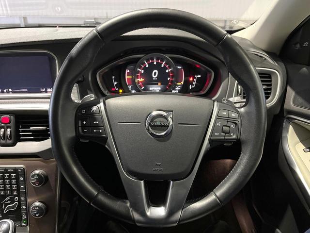 V40 クロスカントリー T5 AWD モメンタム インテリセーフ レーダークルーズ 禁煙車 シートヒーター パワーシート 純正ナビ バックカメラ Bluetooth トールハンマーLEDヘッド ブラインドスポットインフォメーション(9枚目)