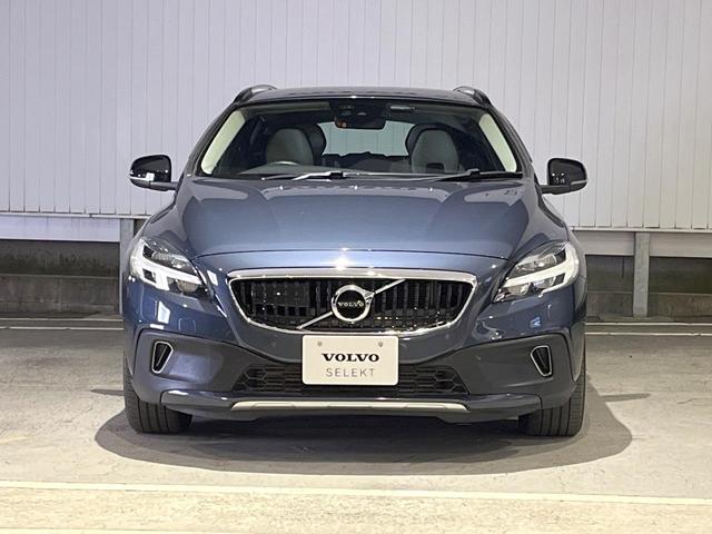 V40 クロスカントリー T5 AWD モメンタム インテリセーフ レーダークルーズ 禁煙車 シートヒーター パワーシート 純正ナビ バックカメラ Bluetooth トールハンマーLEDヘッド ブラインドスポットインフォメーション(18枚目)