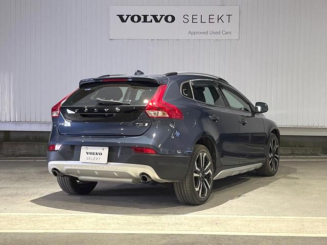 V40 クロスカントリー T5 AWD モメンタム インテリセーフ レーダークルーズ 禁煙車 シートヒーター パワーシート 純正ナビ バックカメラ Bluetooth トールハンマーLEDヘッド ブラインドスポットインフォメーション(22枚目)