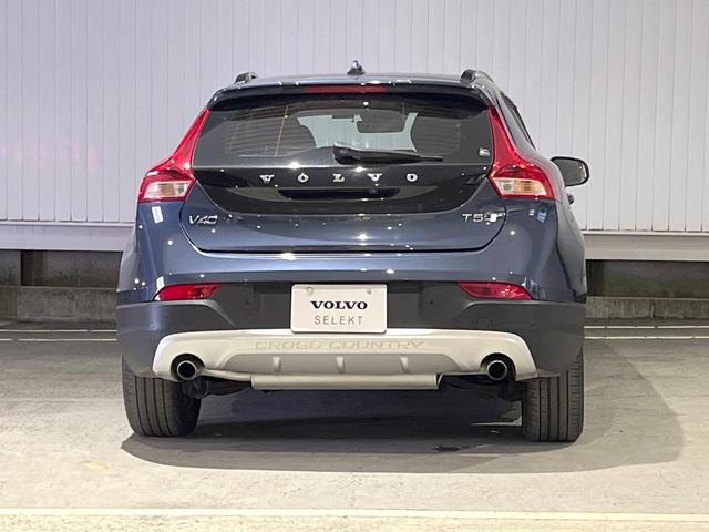 V40 クロスカントリー T5 AWD モメンタム インテリセーフ レーダークルーズ 禁煙車 シートヒーター パワーシート 純正ナビ バックカメラ Bluetooth トールハンマーLEDヘッド ブラインドスポットインフォメーション(24枚目)