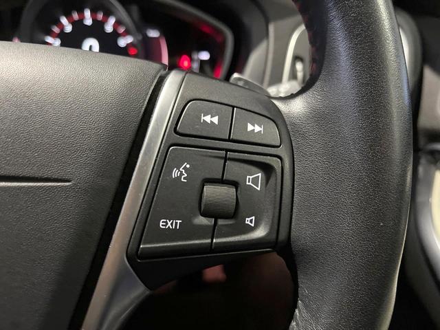 V40 クロスカントリー T5 AWD モメンタム インテリセーフ レーダークルーズ 禁煙車 シートヒーター パワーシート 純正ナビ バックカメラ Bluetooth トールハンマーLEDヘッド ブラインドスポットインフォメーション(38枚目)