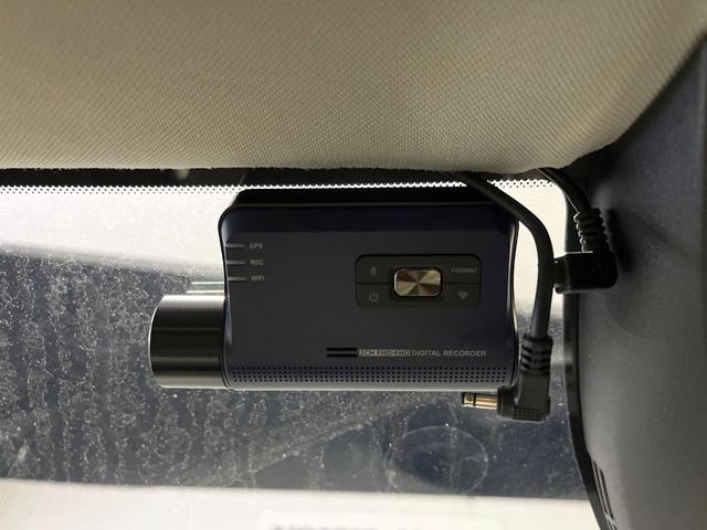 V40 クロスカントリー T5 AWD モメンタム インテリセーフ レーダークルーズ 禁煙車 シートヒーター パワーシート 純正ナビ バックカメラ Bluetooth トールハンマーLEDヘッド ブラインドスポットインフォメーション(48枚目)