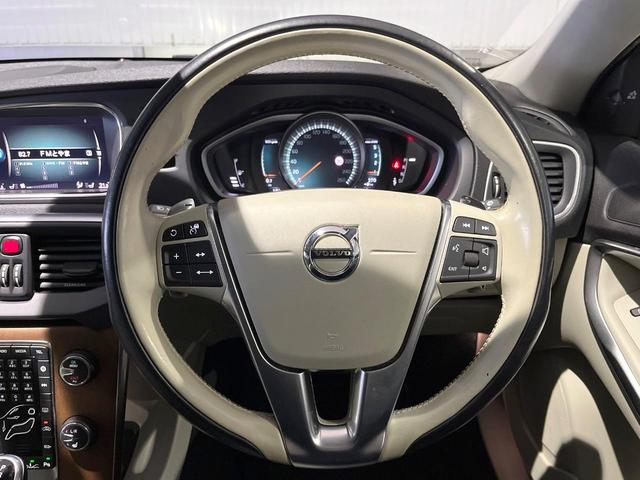 V40 D4 インスクリプション 純正ナビ 白革シート harman/kardon パイロットアシスト バックカメラ フルセグTV LEDヘッドライト ブラインドスポットインフォメーション 純正17インチアルミホイール ETC(8枚目)
