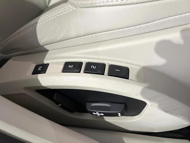 V40 D4 インスクリプション 純正ナビ 白革シート harman/kardon パイロットアシスト バックカメラ フルセグTV LEDヘッドライト ブラインドスポットインフォメーション 純正17インチアルミホイール ETC(11枚目)