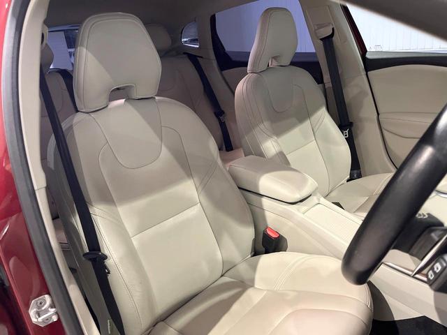 V40 D4 インスクリプション 純正ナビ 白革シート harman/kardon パイロットアシスト バックカメラ フルセグTV LEDヘッドライト ブラインドスポットインフォメーション 純正17インチアルミホイール ETC(12枚目)