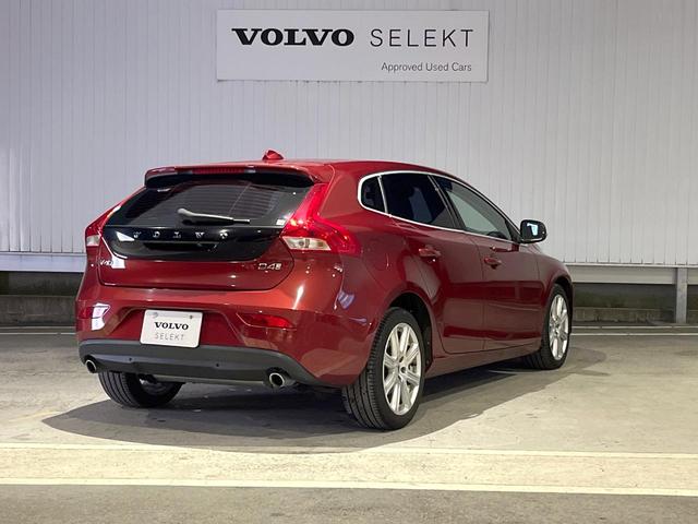 V40 D4 インスクリプション 純正ナビ 白革シート harman/kardon パイロットアシスト バックカメラ フルセグTV LEDヘッドライト ブラインドスポットインフォメーション 純正17インチアルミホイール ETC(21枚目)