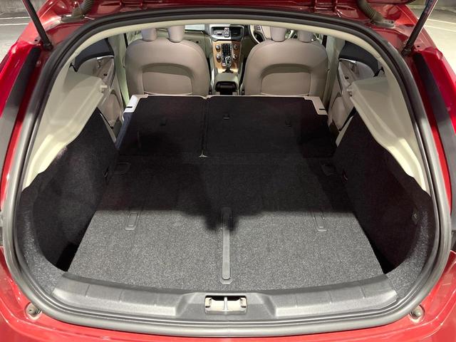 V40 D4 インスクリプション 純正ナビ 白革シート harman/kardon パイロットアシスト バックカメラ フルセグTV LEDヘッドライト ブラインドスポットインフォメーション 純正17インチアルミホイール ETC(30枚目)