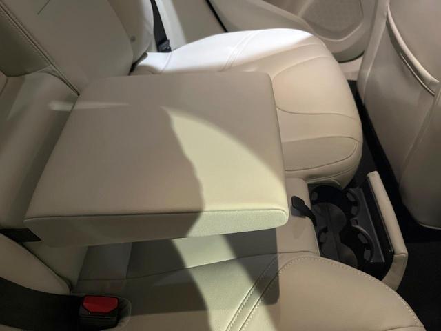 V40 D4 インスクリプション 純正ナビ 白革シート harman/kardon パイロットアシスト バックカメラ フルセグTV LEDヘッドライト ブラインドスポットインフォメーション 純正17インチアルミホイール ETC(31枚目)