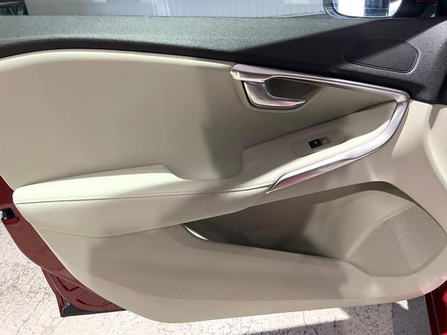 V40 D4 インスクリプション 純正ナビ 白革シート harman/kardon パイロットアシスト バックカメラ フルセグTV LEDヘッドライト ブラインドスポットインフォメーション 純正17インチアルミホイール ETC(36枚目)