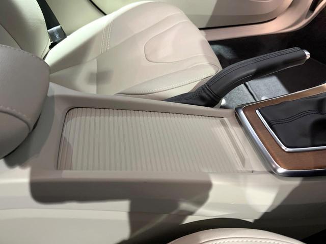 V40 D4 インスクリプション 純正ナビ 白革シート harman/kardon パイロットアシスト バックカメラ フルセグTV LEDヘッドライト ブラインドスポットインフォメーション 純正17インチアルミホイール ETC(40枚目)