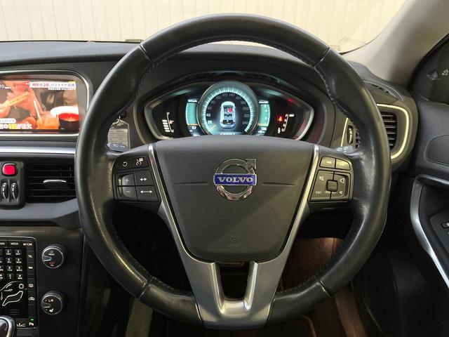 Ｖ４０ Ｔ４　スポーツ　純正ナビ　シートヒーター　パワーシート　レーダークルーズコントロール　バックカメラ　ＨＩＤヘッドライト　フルセグＴＶ　純正１７インチアルミホイール（7枚目）